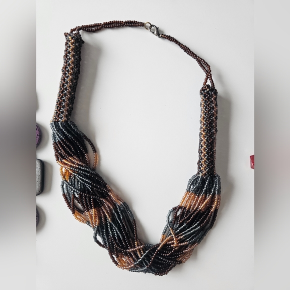 4 Funky Necklaces! - Picture 7 of 10